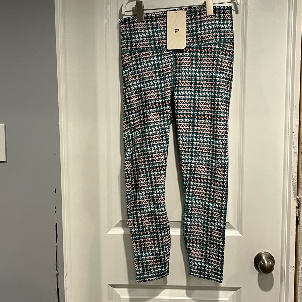 Fabletics Define waisted 7/8 Leggings
